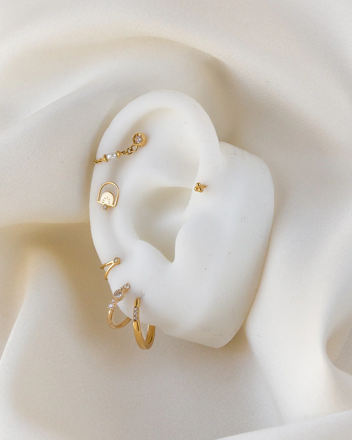 Faye Wishbone Single Stud - Image 4