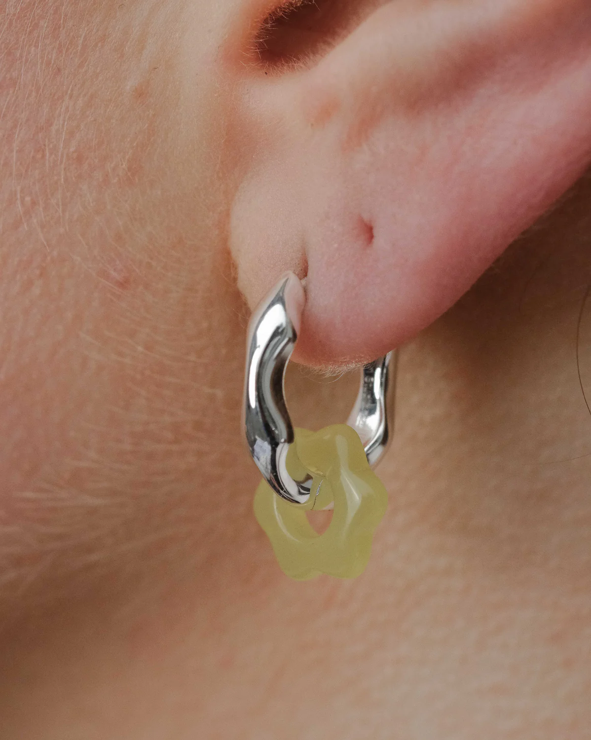 Rina Flower Charm - Green Topaz - Image 3