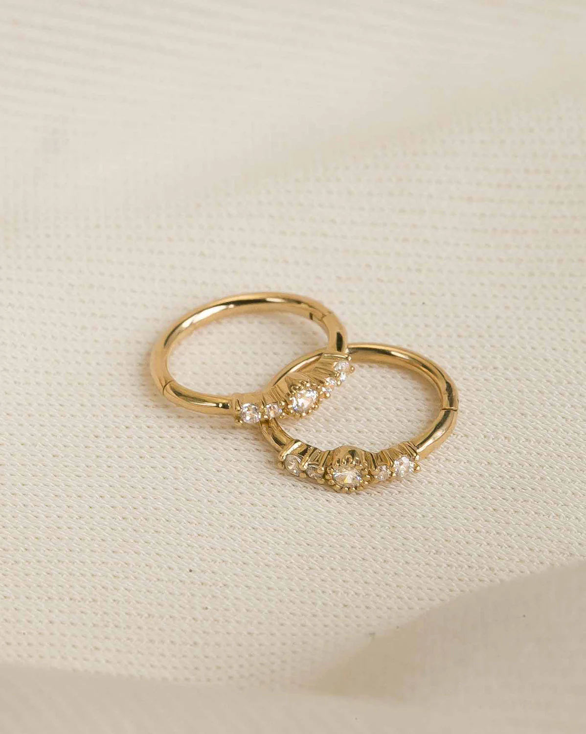 Siria Single Hoop - Image 4